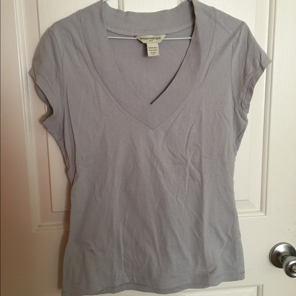 Banana Republic Tops - Banana republic gray v-neck short sleeve t-shirt